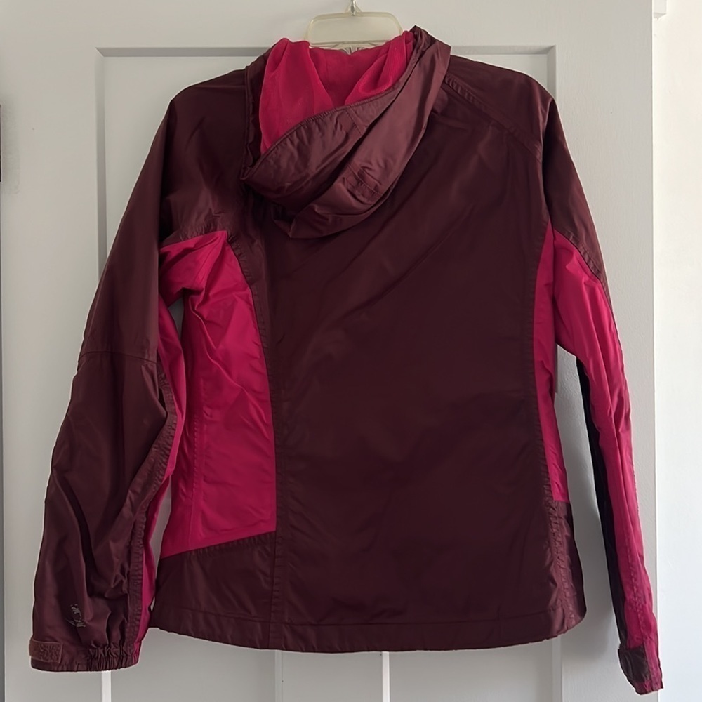 Medium Columbia rain jacket. Size Medium - Picture 2 of 6